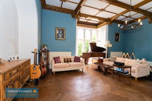 Sitting Room- click for photo gallery